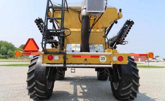 Image of RoGator RG1100C equipment image 3