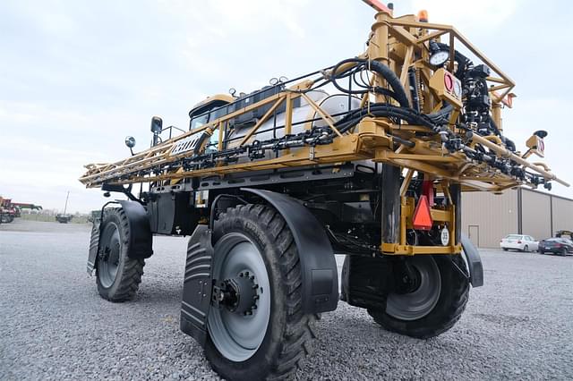 Image of RoGator RG1100C equipment image 4