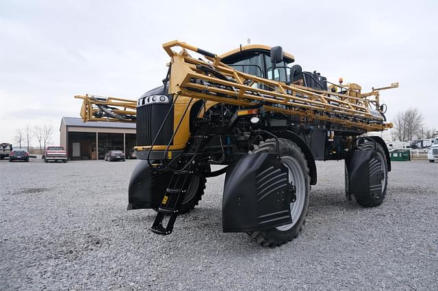 Image of RoGator RG1100C equipment image 2