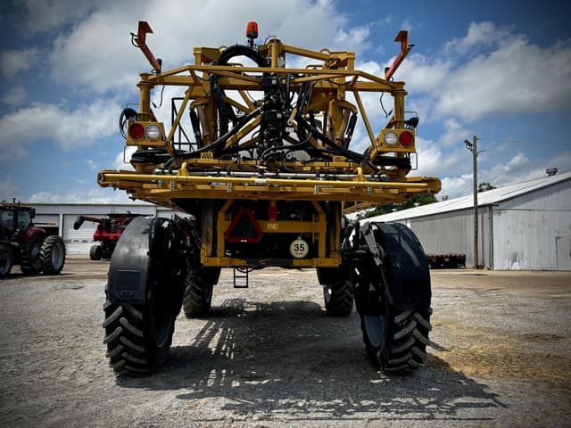 Image of RoGator RG1100C equipment image 3