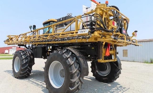 Image of RoGator RG1100C equipment image 2