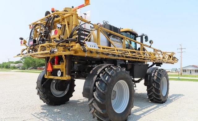 Image of RoGator RG1100C equipment image 4