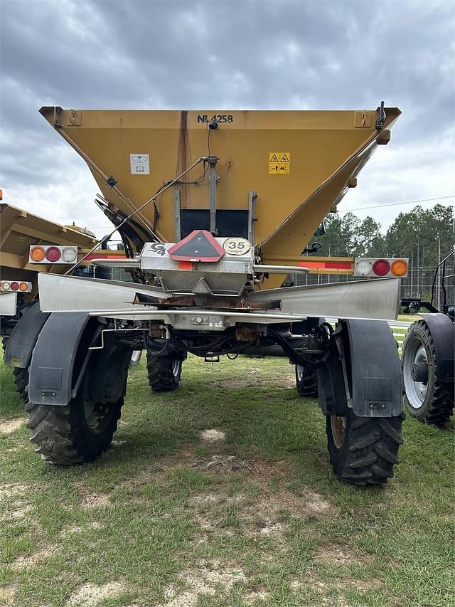 Image of RoGator RG1100C equipment image 2