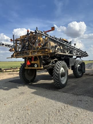 Image of RoGator RG1100C equipment image 4