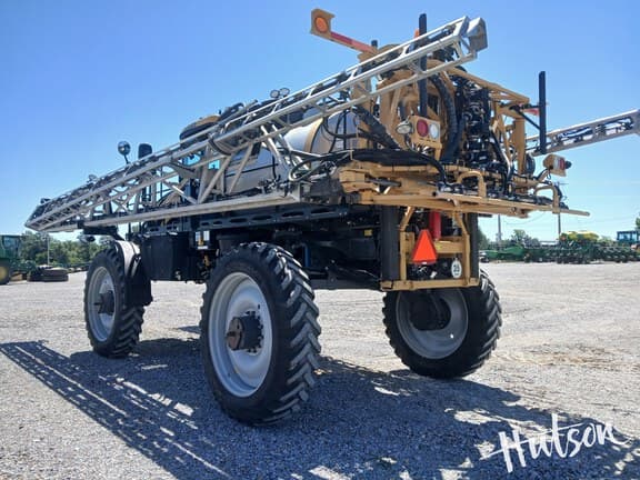 Image of RoGator RG1100C equipment image 3