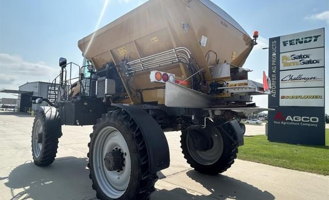 Image of RoGator RG1100C equipment image 3