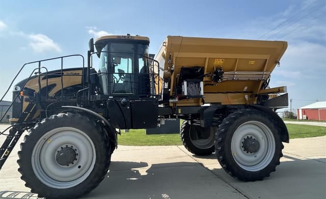 Image of RoGator RG1100C equipment image 1