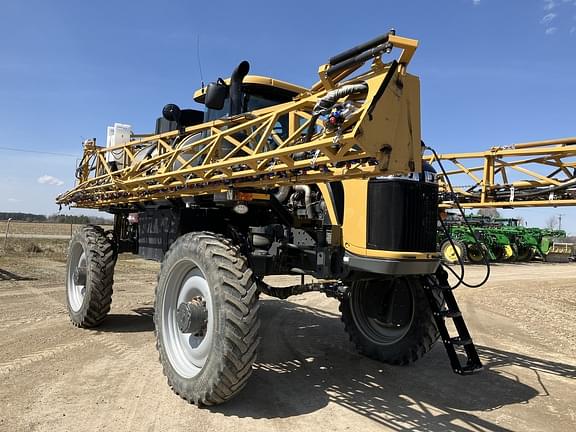 Image of RoGator RG1300 equipment image 4