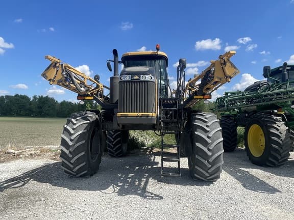 Image of RoGator RG1300C equipment image 4