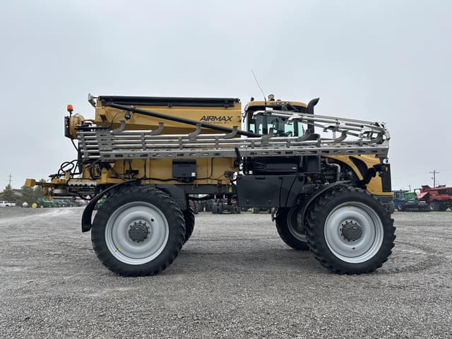 Image of RoGator RG1300C equipment image 3