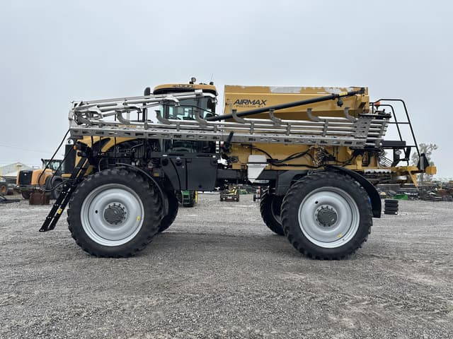 Image of RoGator RG1300C equipment image 2