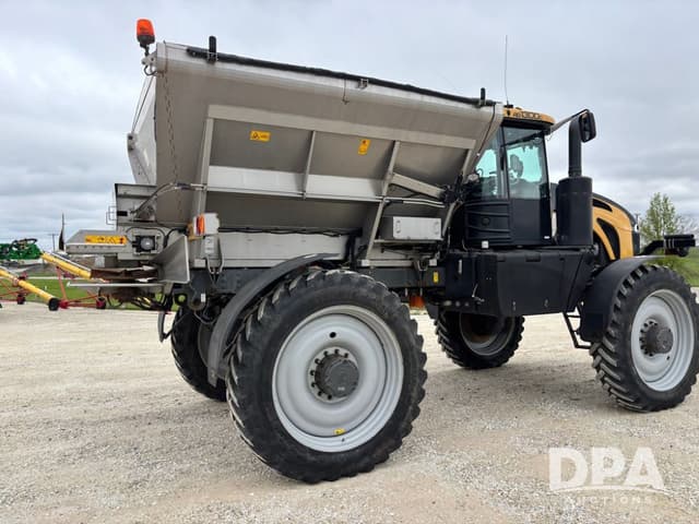 Image of RoGator RG1300C equipment image 4