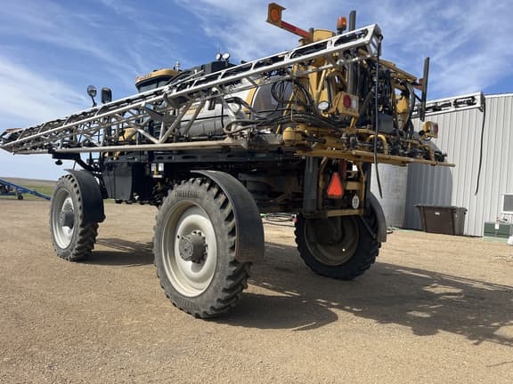 Image of RoGator RG1300C equipment image 2