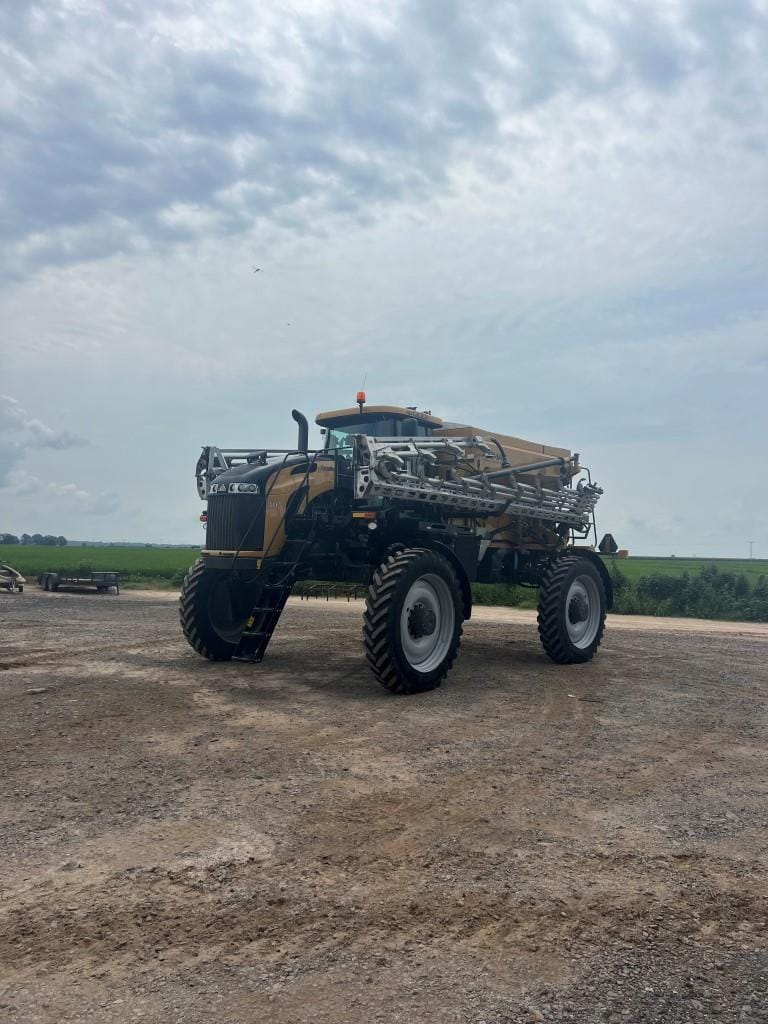 2021 RoGator RG1300 Equipment Image0
