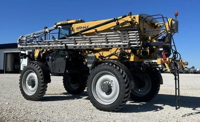 Image of RoGator RG1300C equipment image 2