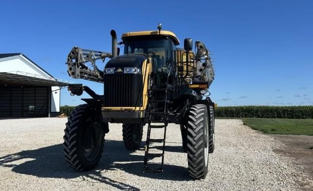 Image of RoGator RG1300C equipment image 4