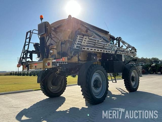 Image of RoGator RG1300C equipment image 4