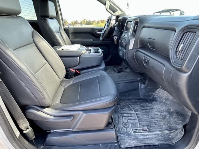 Image of Chevrolet 2500 equipment image 4