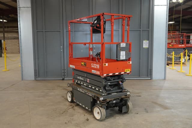 Image of Sky Jack SJ3219 equipment image 3