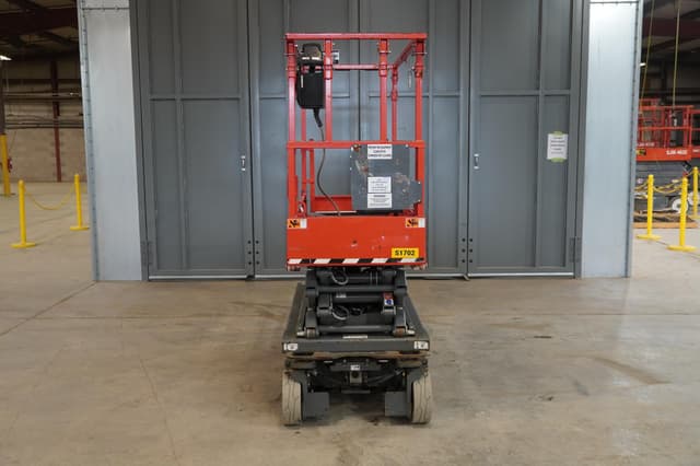 Image of Sky Jack SJ3219 equipment image 2