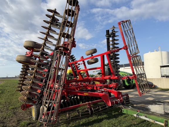 2021 Sunflower 6631-31 Equipment Image0