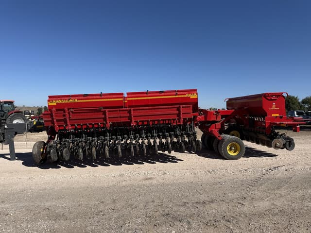 Image of Sunflower 9435-40 equipment image 2