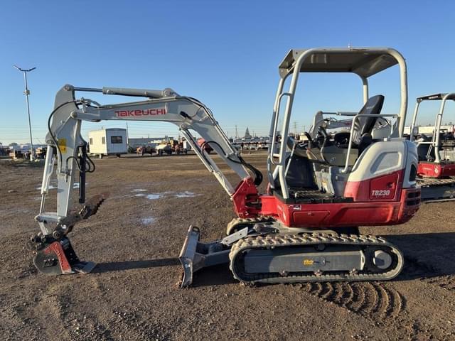 Image of Takeuchi TB230 equipment image 4