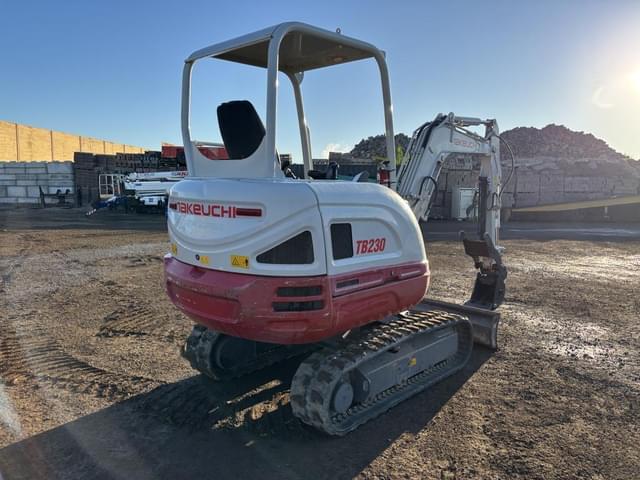Image of Takeuchi TB230 equipment image 2