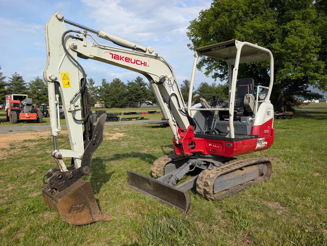 Image of Takeuchi TB230 Primary image