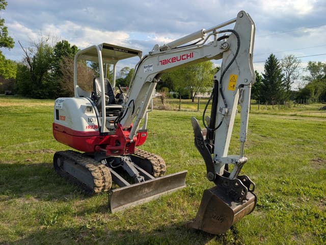Image of Takeuchi TB230 equipment image 2