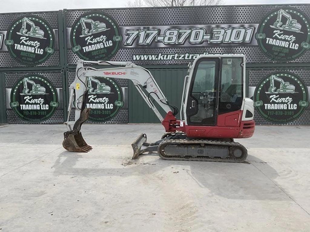 2021 Takeuchi TB240 Equipment Image0