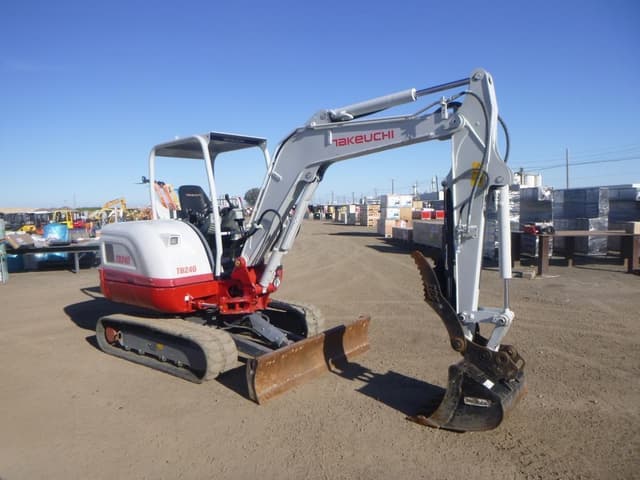 Image of Takeuchi TB240 equipment image 1