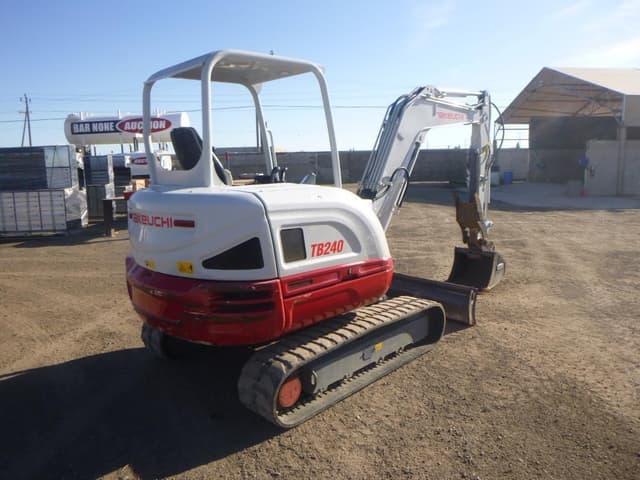 Image of Takeuchi TB240 equipment image 2