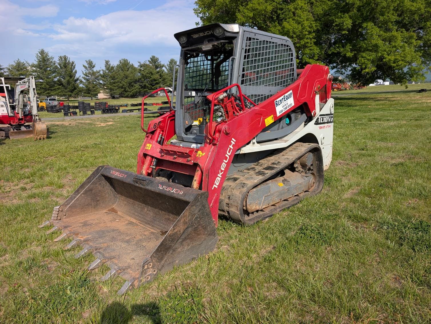 2021 Takeuchi TL10V2 Equipment Image0