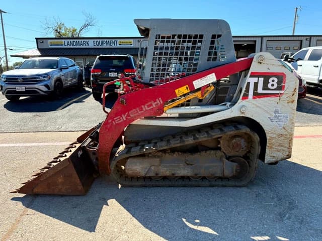 Image of Takeuchi TL10V2 equipment image 4