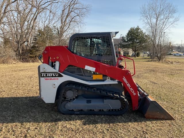 Image of Takeuchi TL10V2 equipment image 3