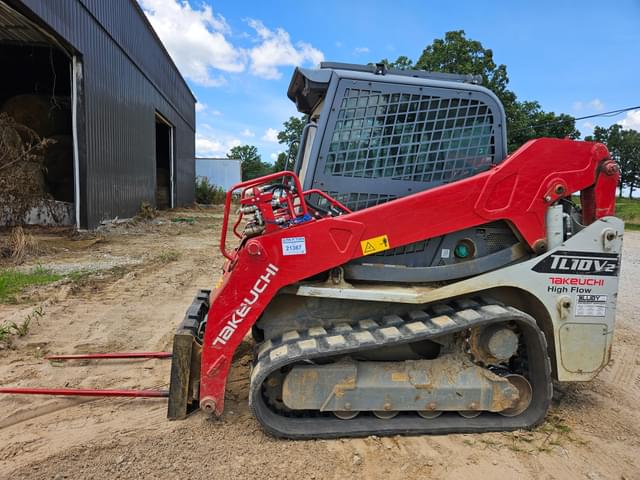 Image of Takeuchi TL10V2 equipment image 4