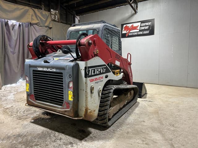 Image of Takeuchi TL12V2 equipment image 3