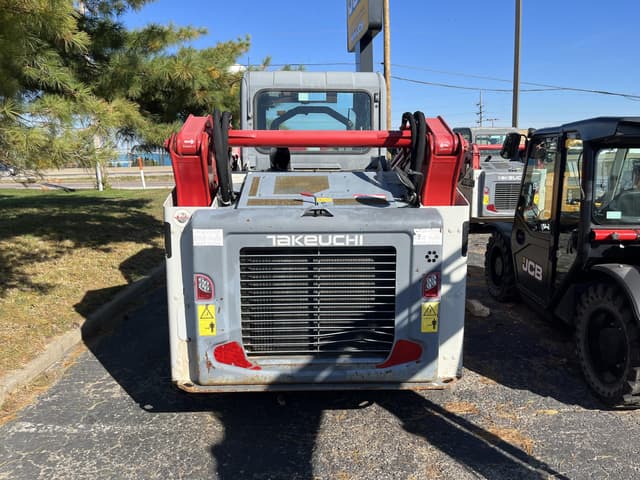 Image of Takeuchi TL12V2 equipment image 4