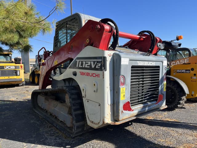 Image of Takeuchi TL12V2 equipment image 3