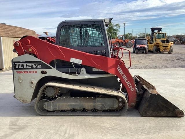 Image of Takeuchi TL12V2 equipment image 4