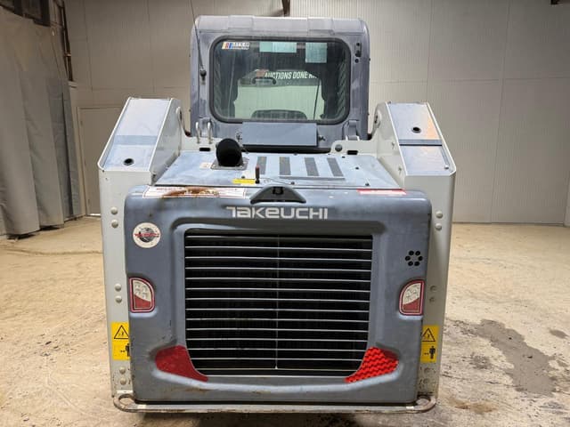 Image of Takeuchi TL8R2 equipment image 3