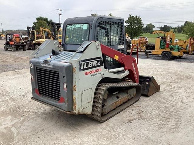 Image of Takeuchi TL8R2 equipment image 3