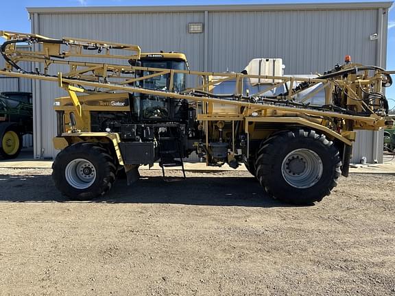 2021 Terra-Gator TG8400C Equipment Image0