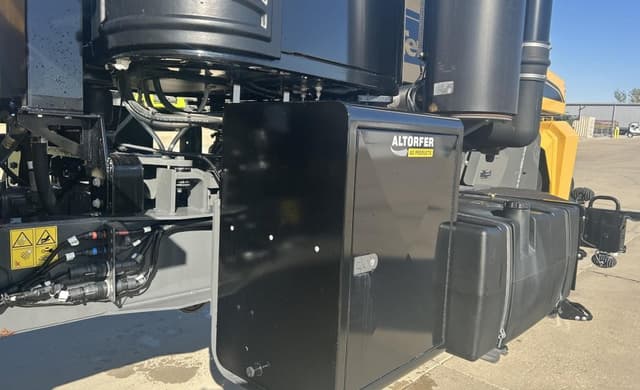 Image of Terra-Gator TG3700C equipment image 4