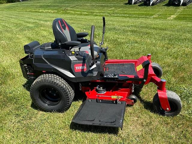 Image of Toro Titan equipment image 1