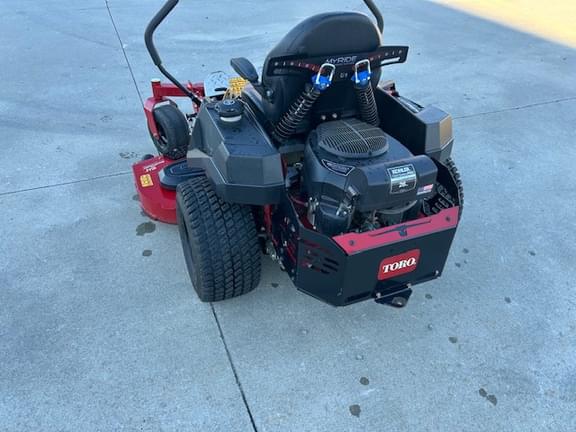 Image of Toro Titan equipment image 4