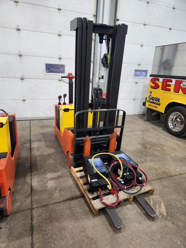 Image of Toyota 6BWC20 equipment image 2