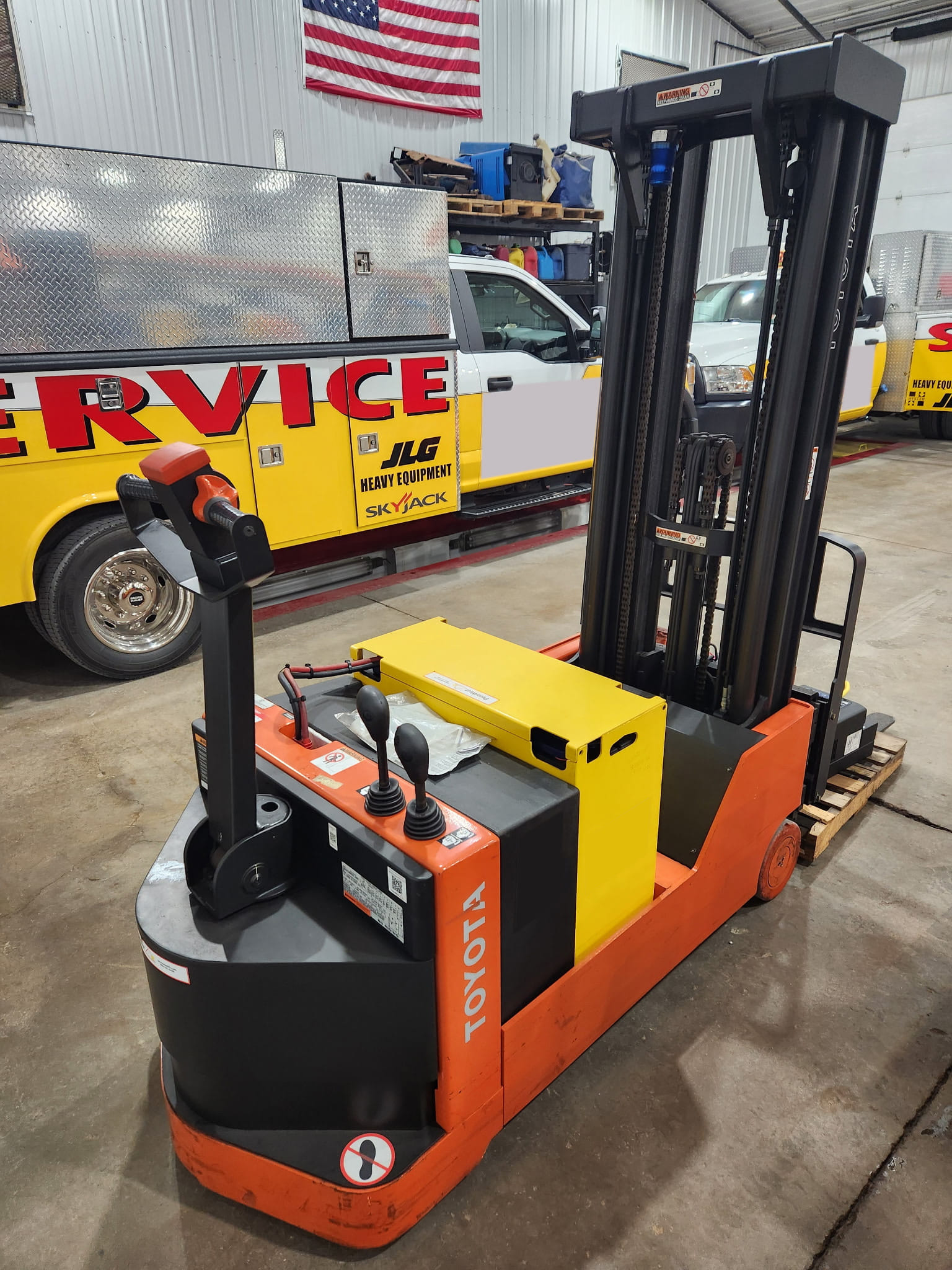 2021 Toyota 6BWC20 Equipment Image0