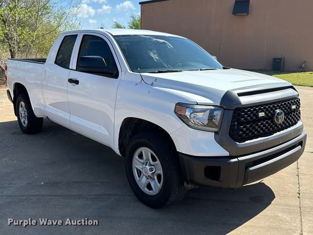 Image of Toyota Tundra equipment image 2